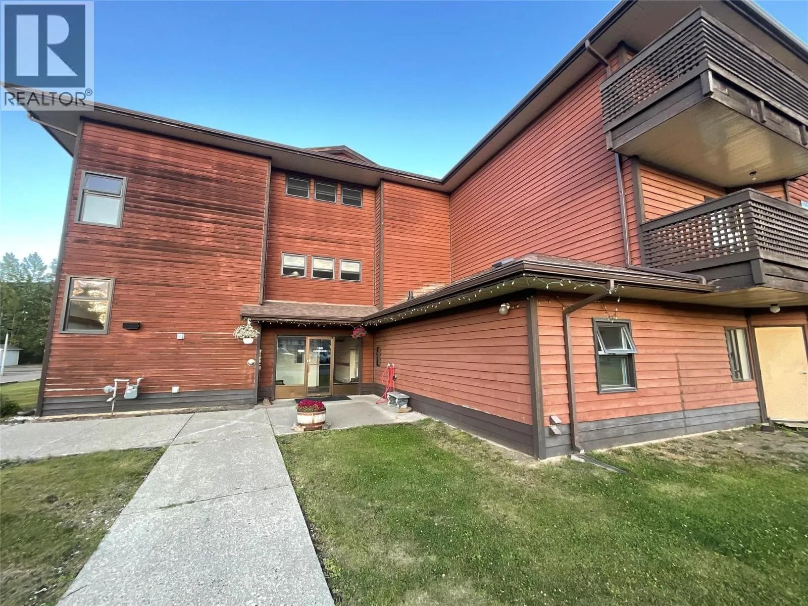195 Chamberlain Crescent, Tumbler Ridge