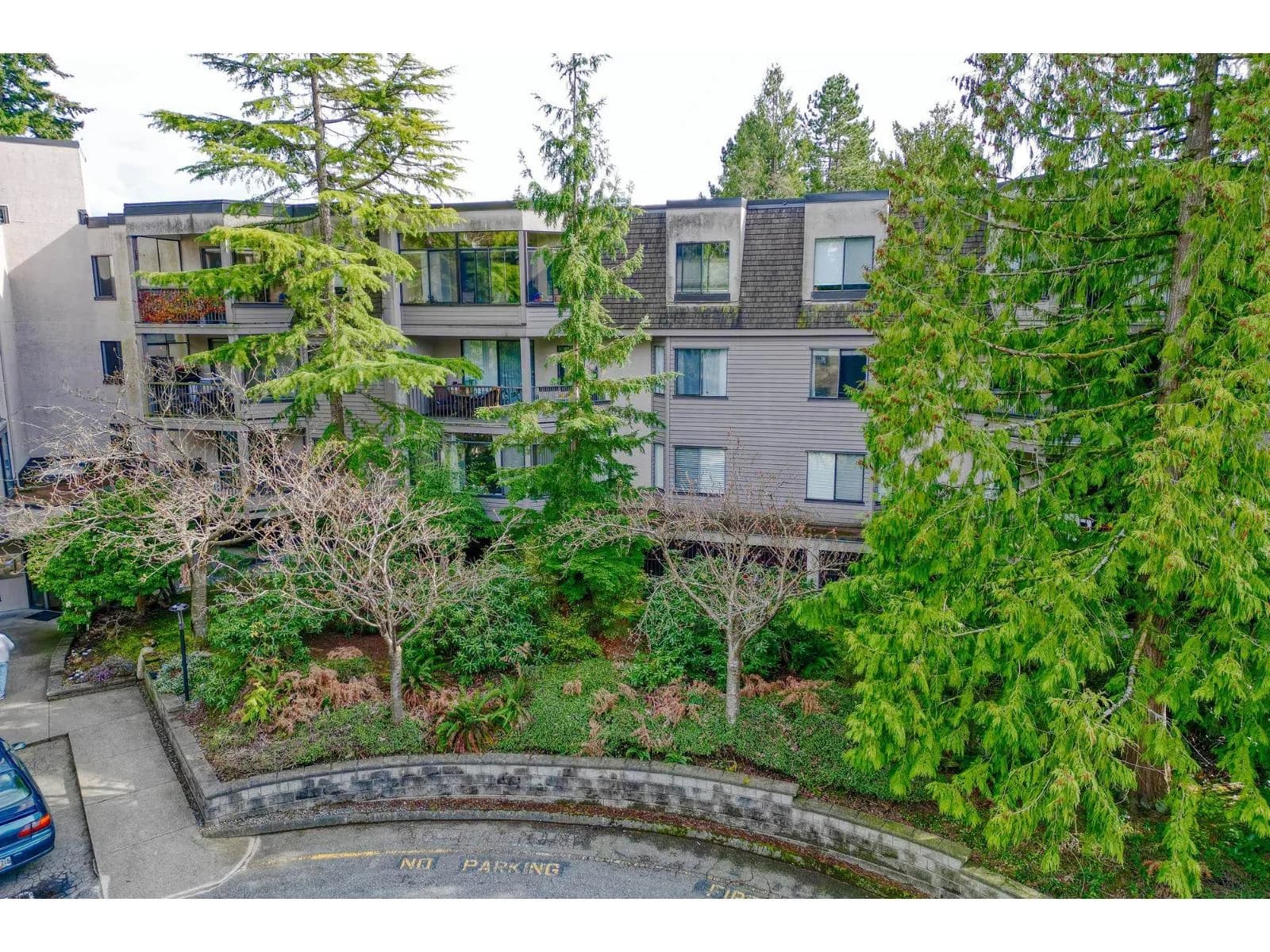 #203 1740 SOUTHMERE CRESCENT, Surrey, BC photo 1