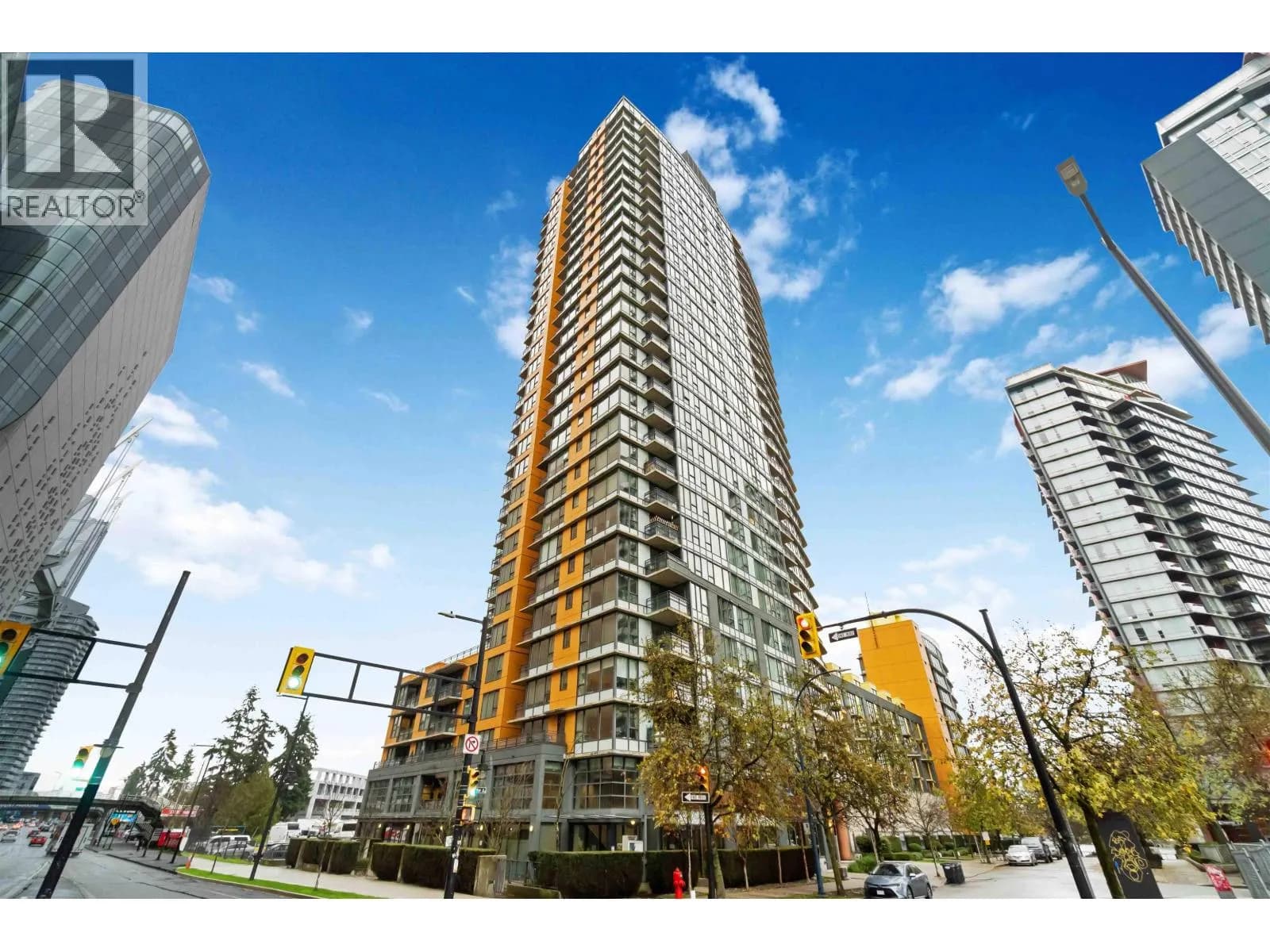 33 SMITHE STREET, Vancouver