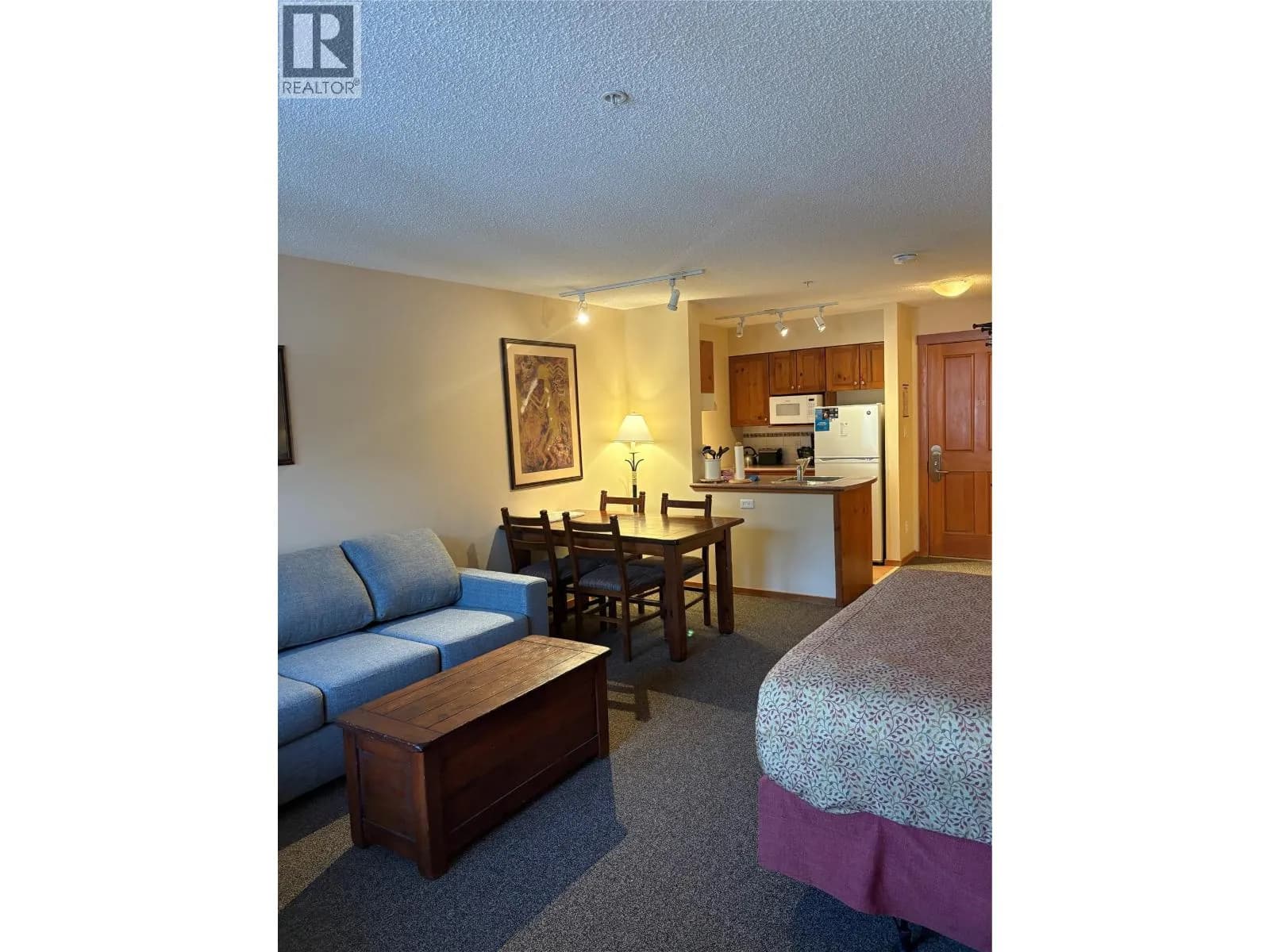 2050 Summit Drive, Panorama