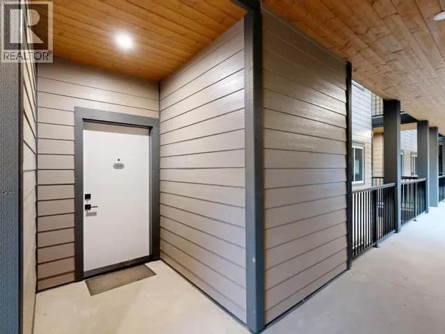 C204-6900 BURNABY STREET, Powell River, BC photo 1