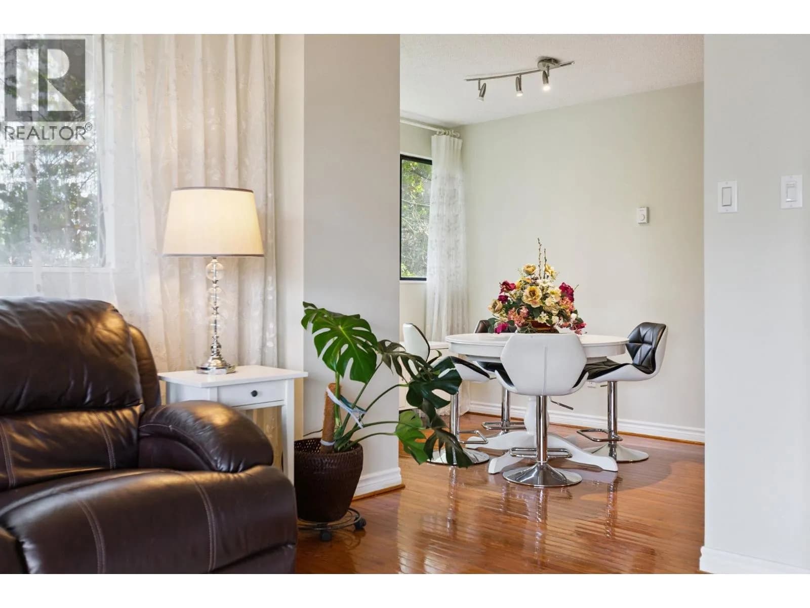 1026 QUEENS AVENUE, New Westminster