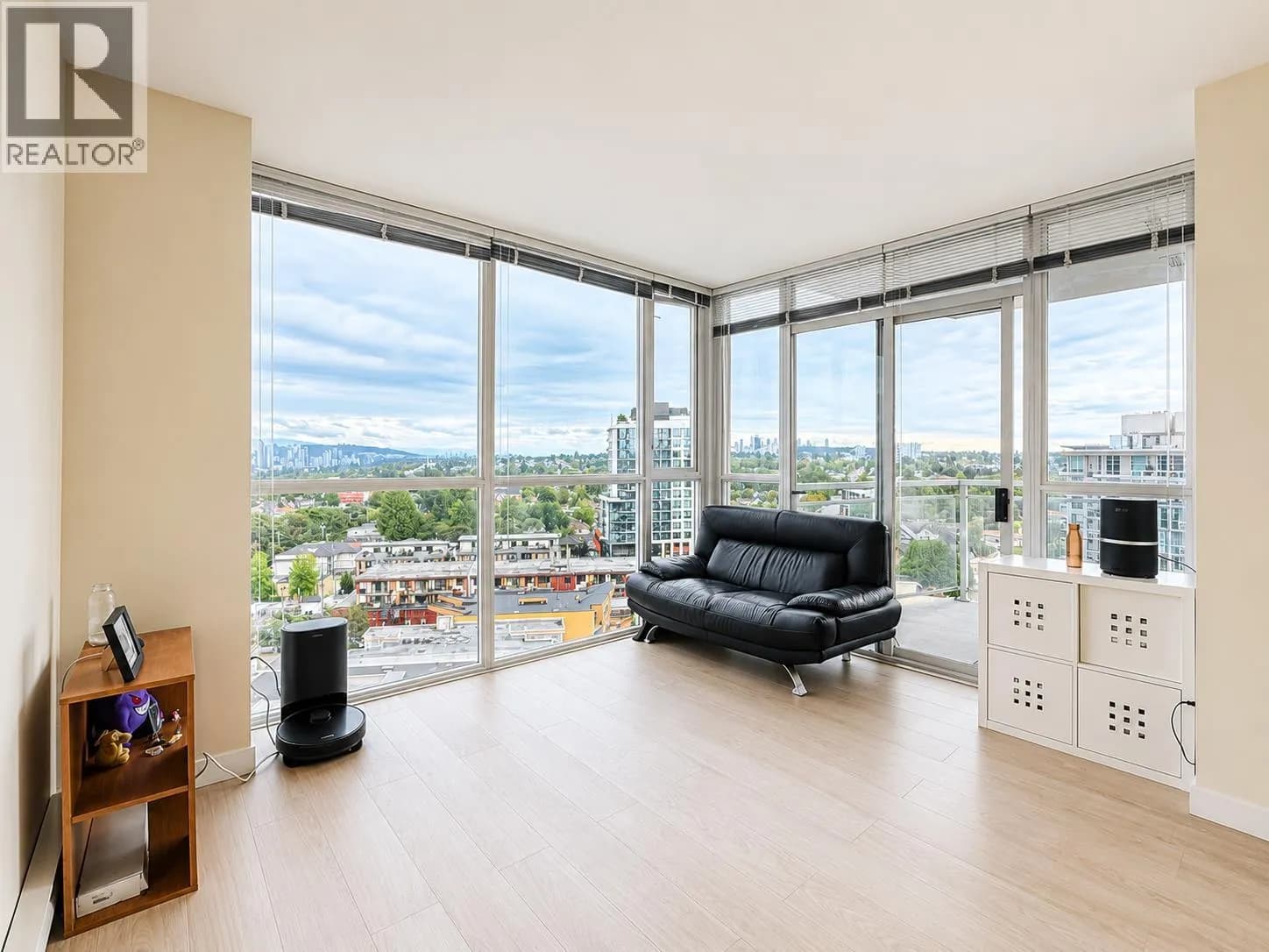 #1307 4028 KNIGHT STREET, Vancouver, BC photo 3