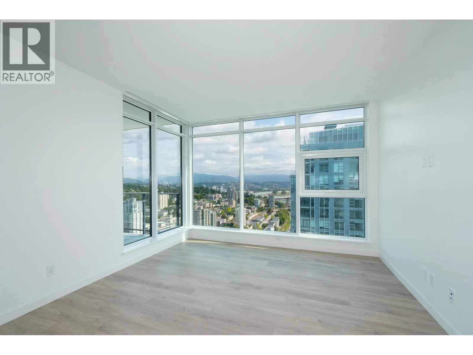 #4004 680 QUAYSIDE DRIVE, New Westminster, BC photo 3