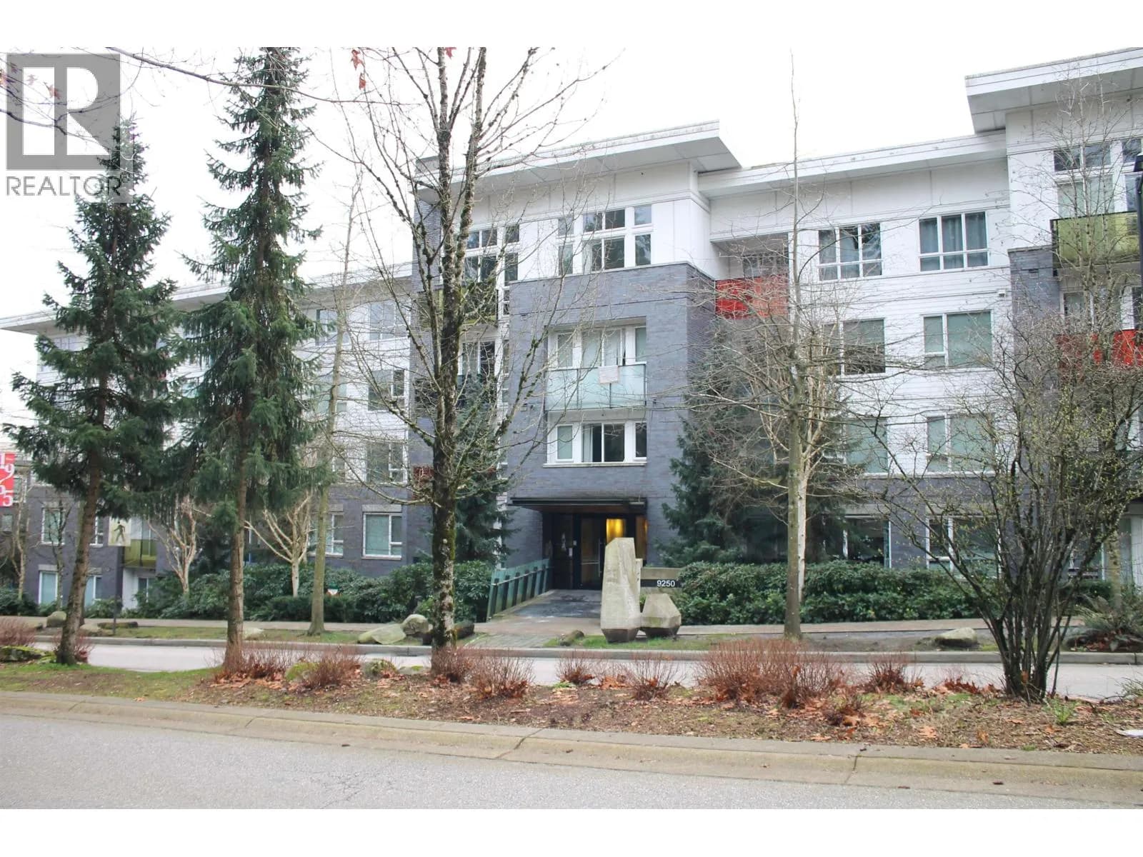 9250 UNIVERSITY HIGH STREET, Burnaby