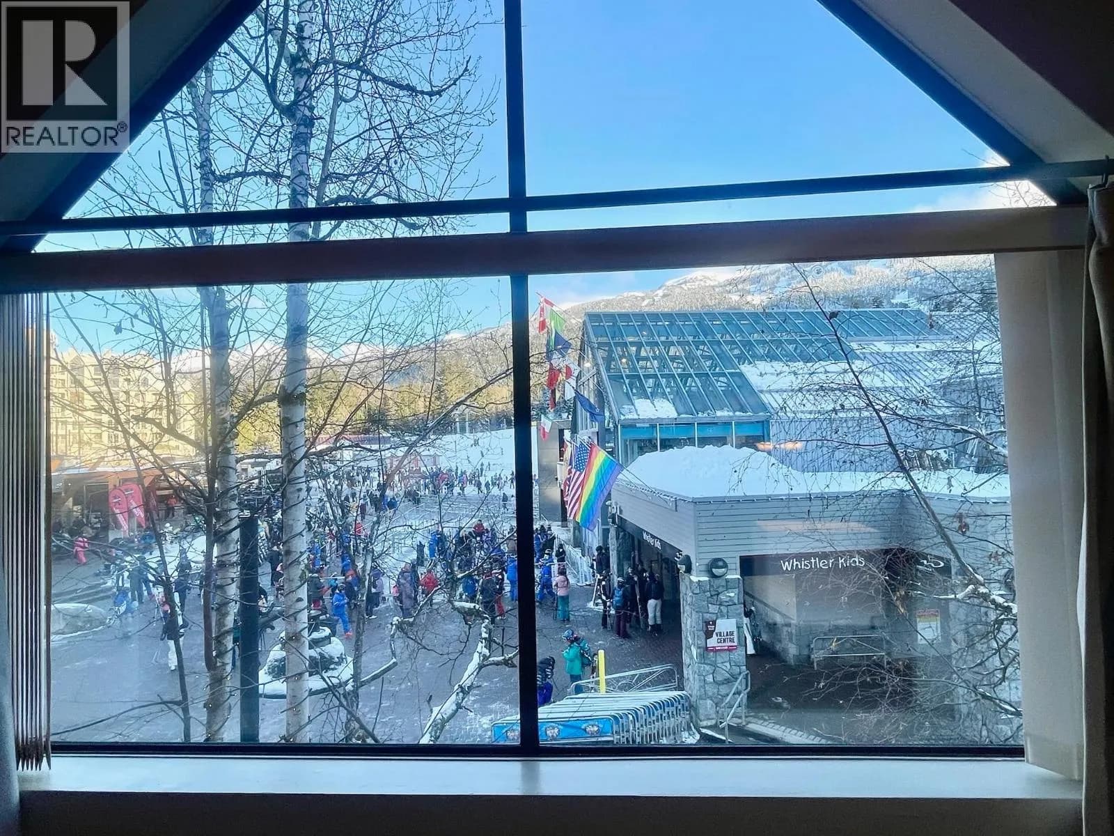 906-4293 MOUNTAIN SQUARE, Whistler