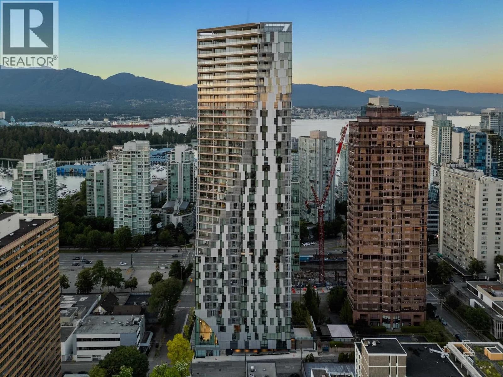 #501 1568 ALBERNI STREET, Vancouver, BC photo 2