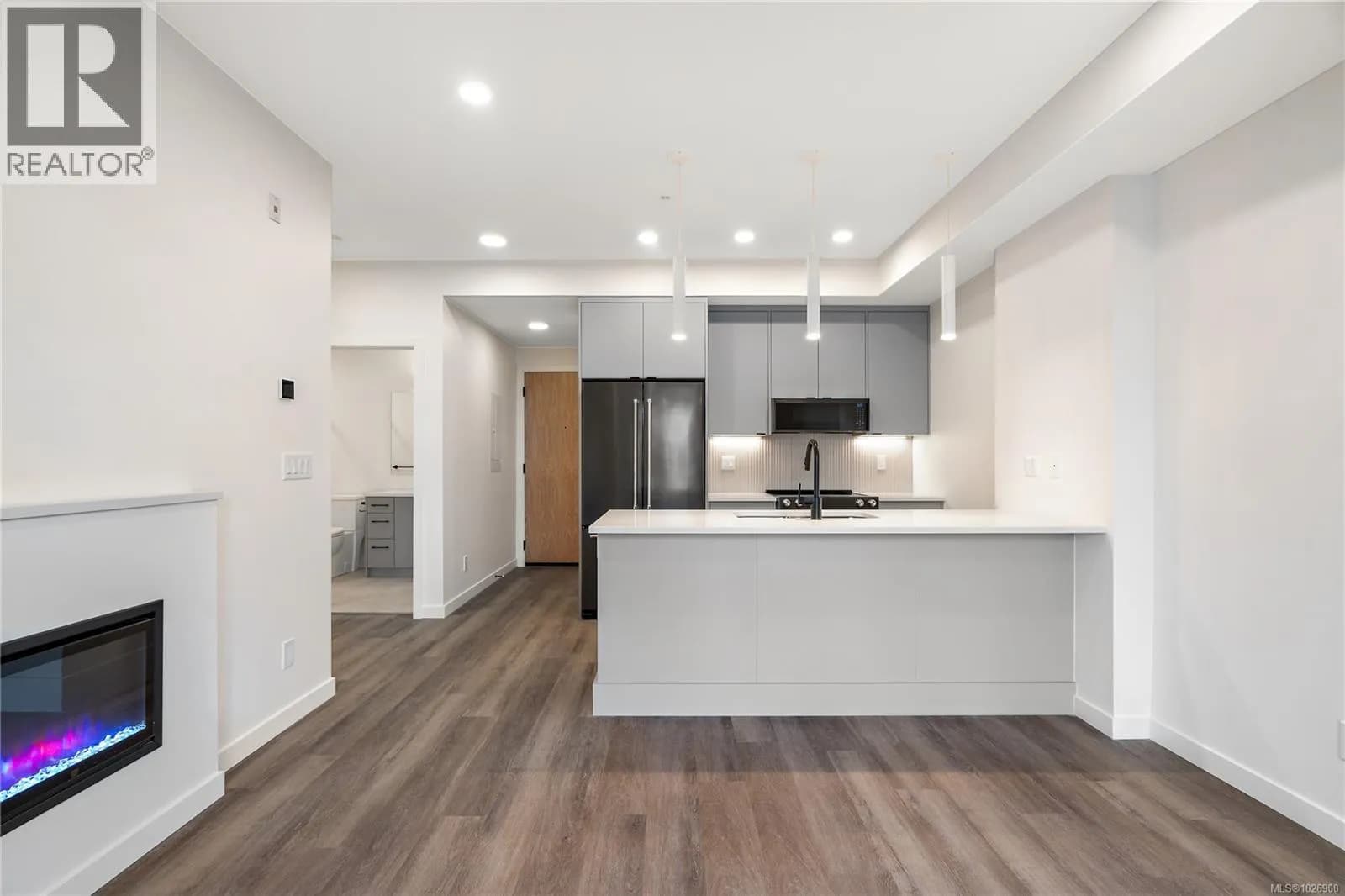 1102 Esquimalt Rd, Esquimalt