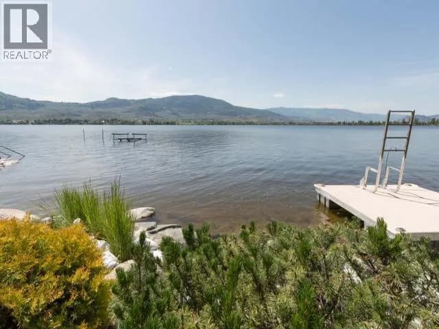 #302 2418 LAKESHORE Drive, Osoyoos, BC photo 2