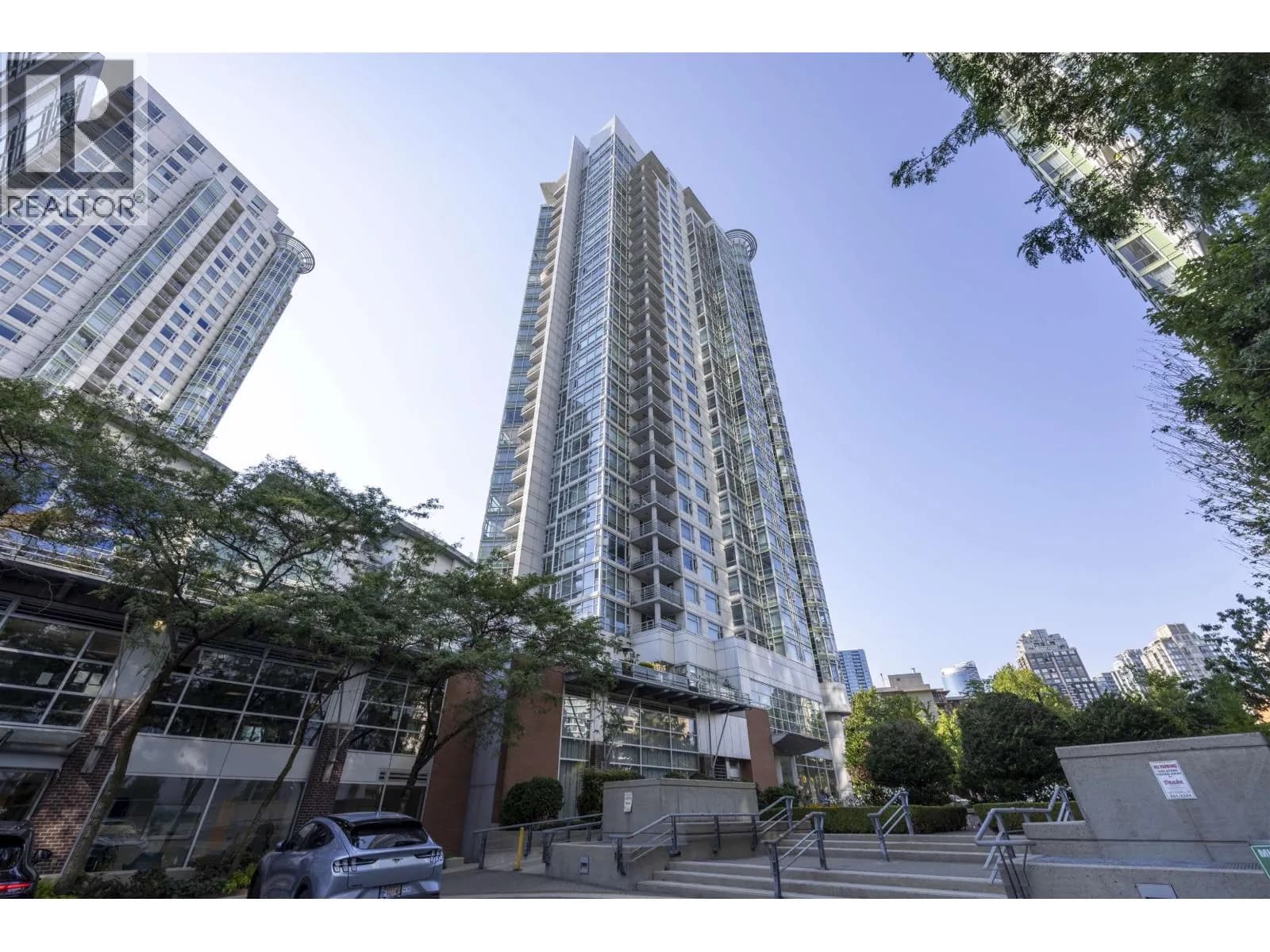198 AQUARIUS MEWS, Vancouver