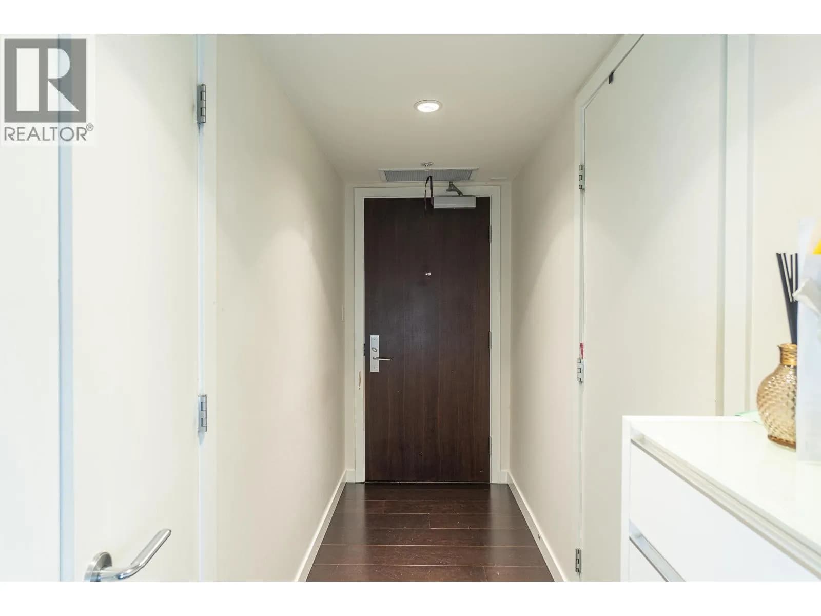 #1601 788 RICHARDS STREET, Vancouver, BC photo 4
