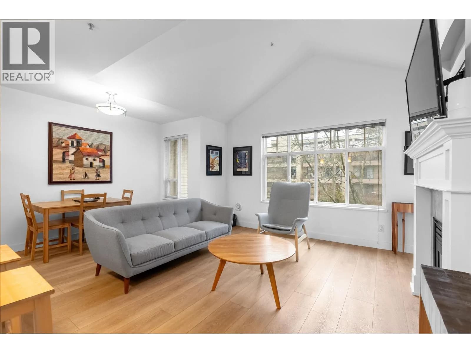 333 E 1ST STREET, North Vancouver