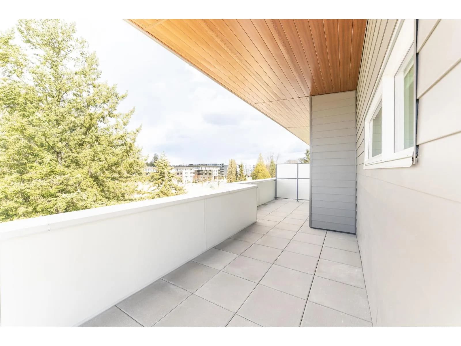 #608 10488 138A STREET, Surrey, BC photo 3
