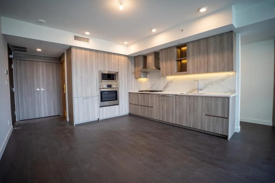 13768 100 AVENUE, Surrey