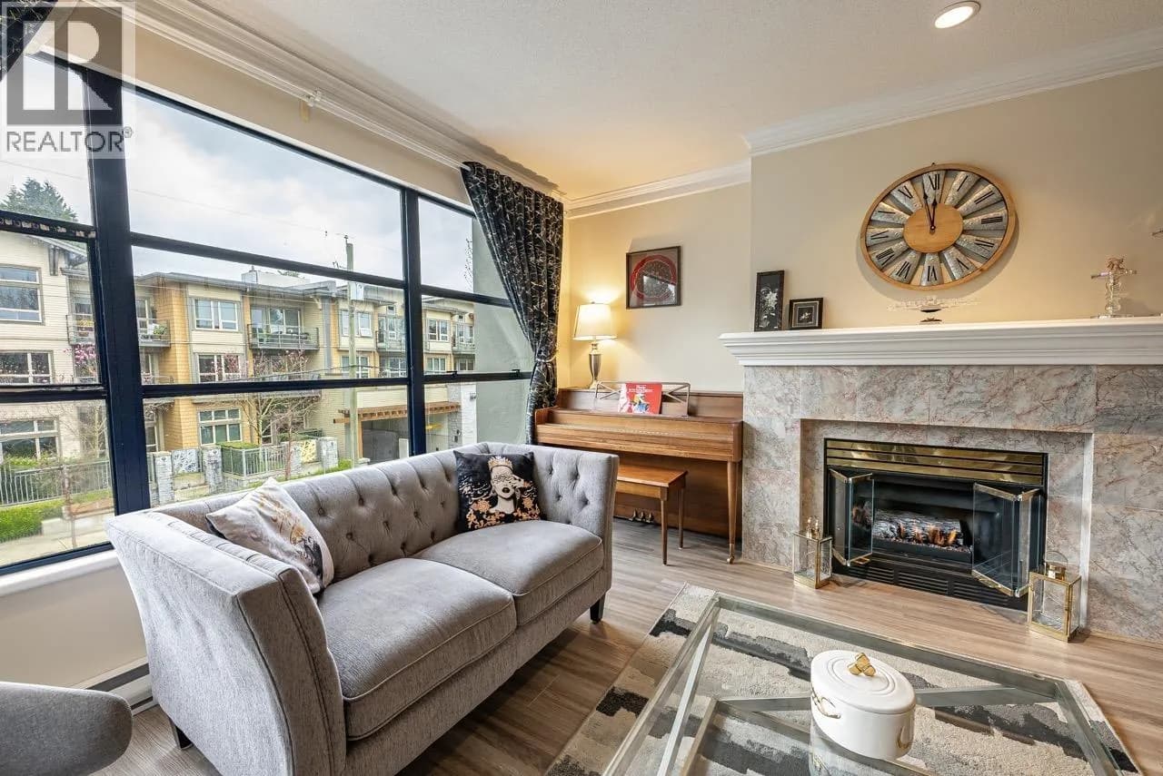#206 3151 WOODBINE DRIVE, North Vancouver, BC photo 3