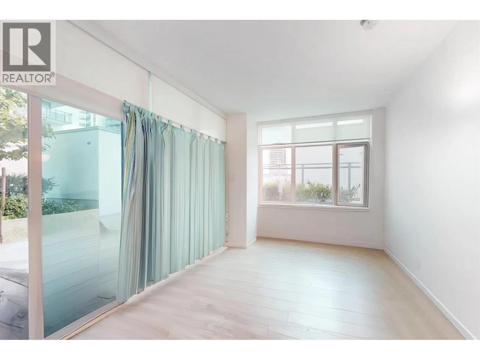 #202 2288 ALPHA AVENUE, Burnaby, BC photo 2