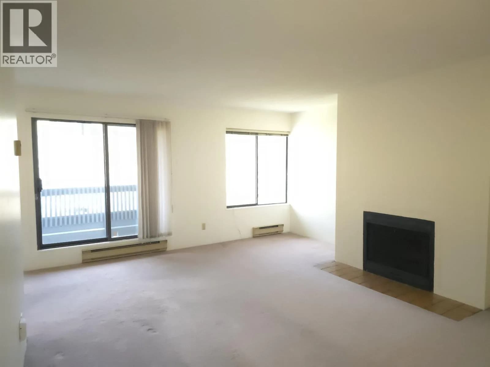 #216 8400 ACKROYD ROAD, Richmond, BC photo 2