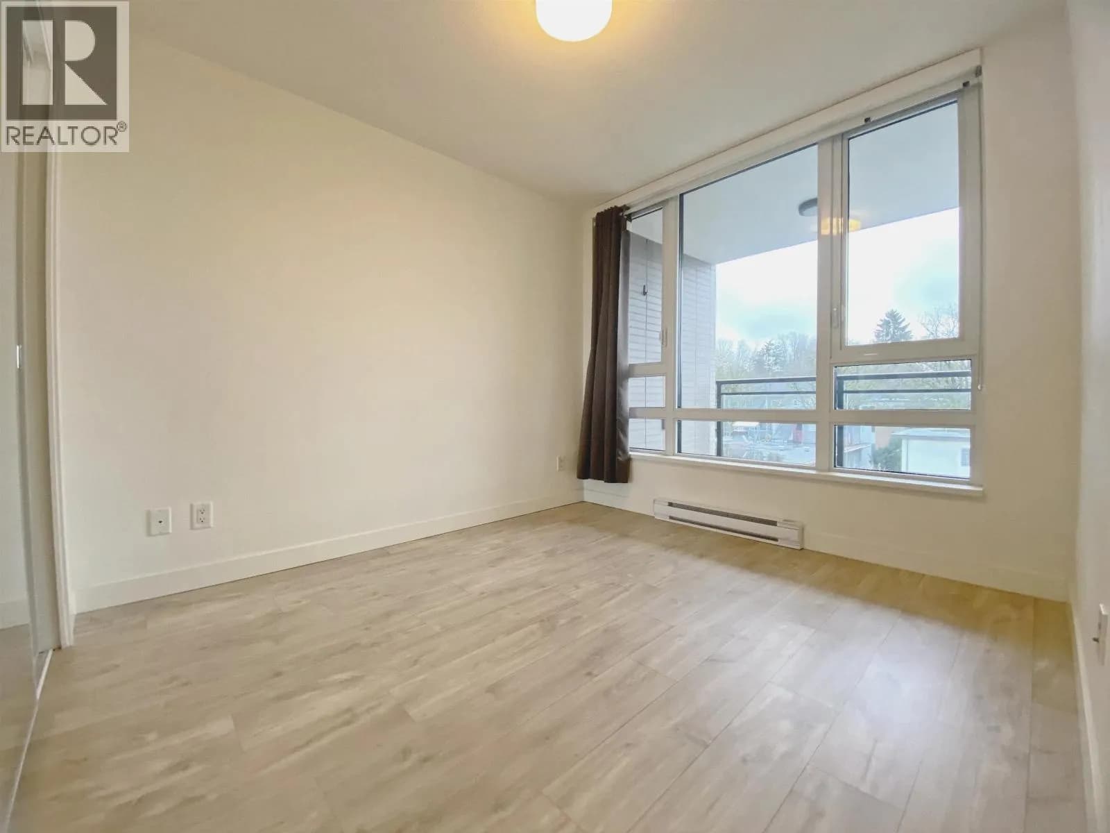 #802 238 W BROADWAY, Vancouver, BC photo 4