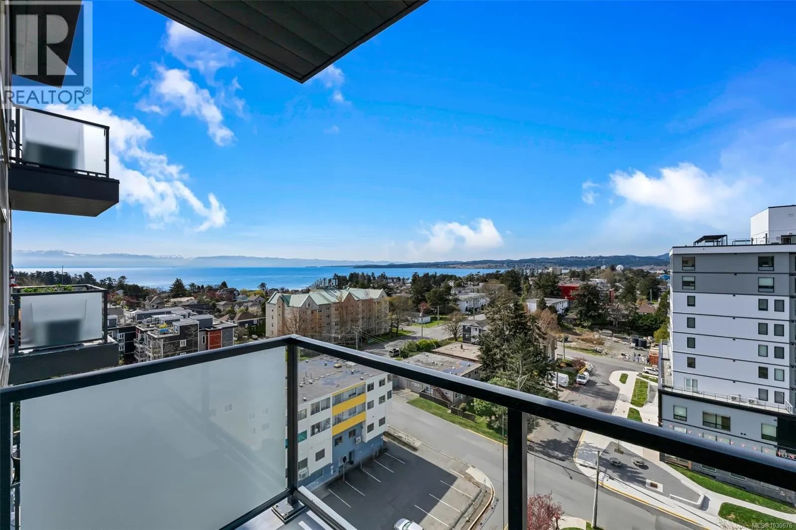 622 Admirals Rd, Esquimalt