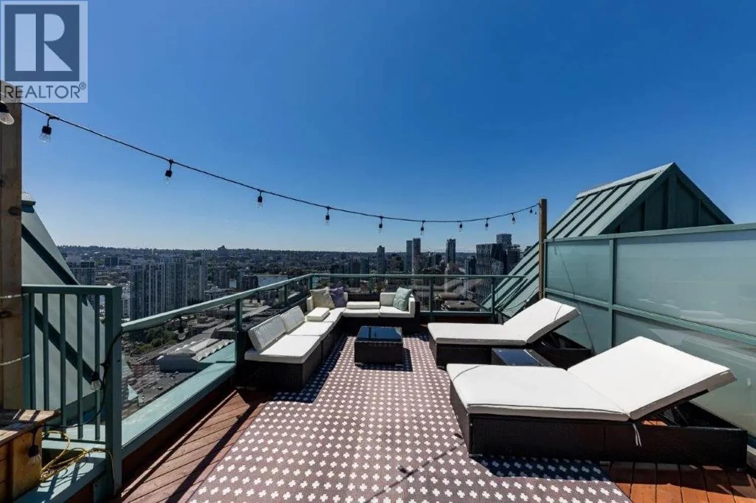 939 HOMER STREET, Vancouver