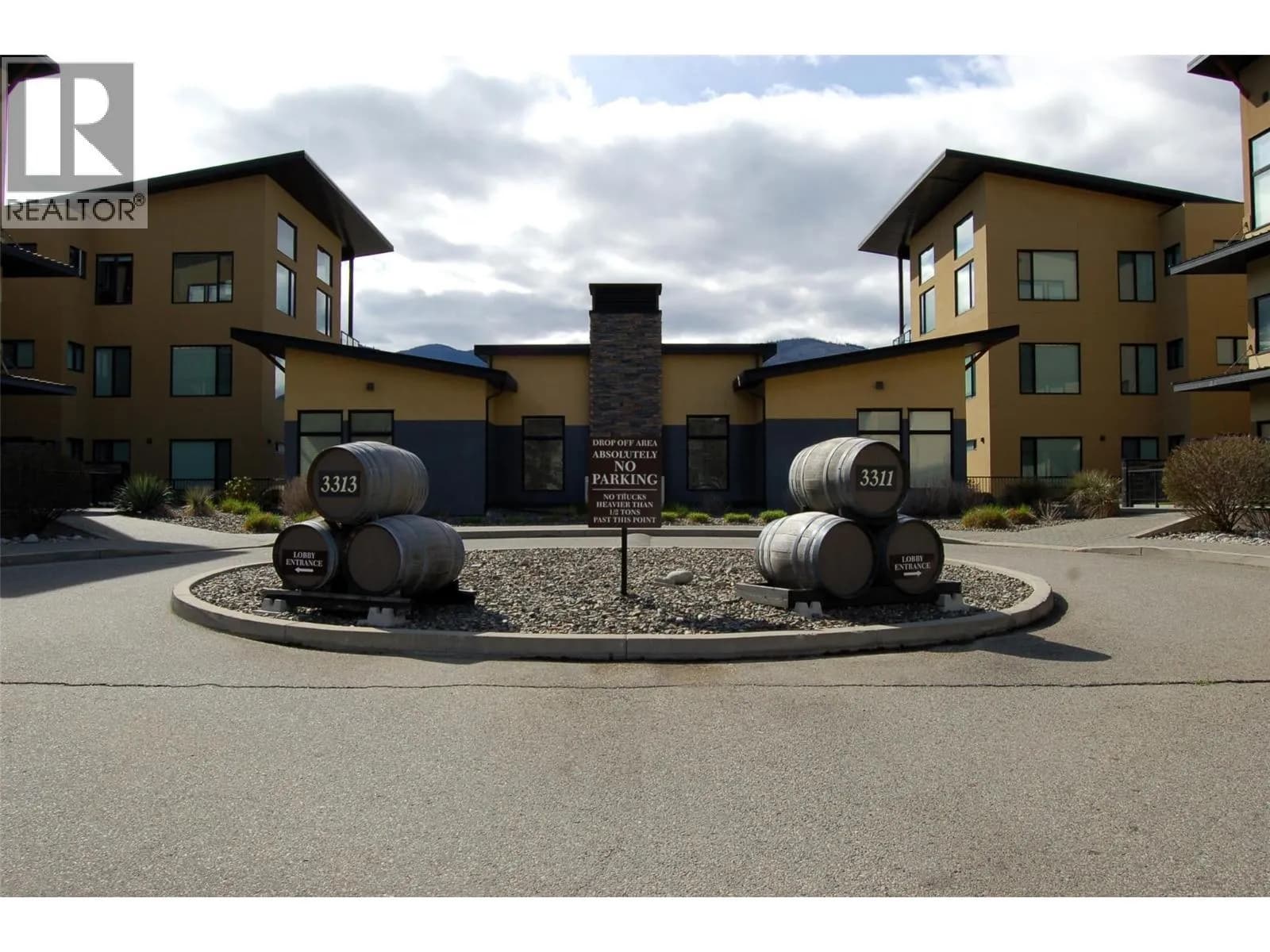 #406 3311 Wilson Street, Penticton, BC photo 3