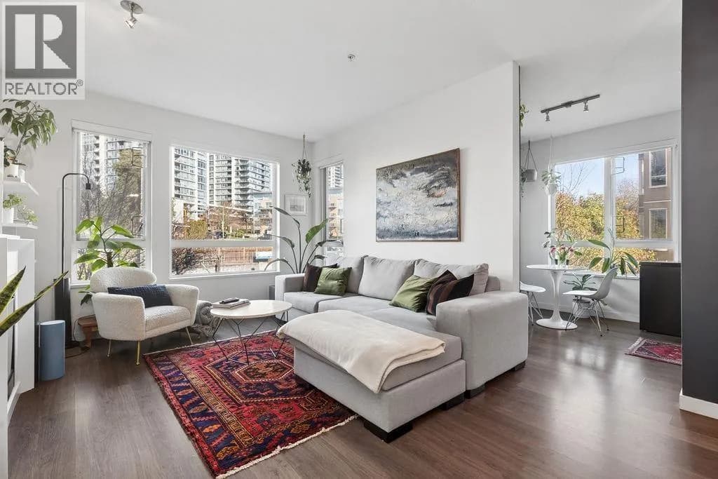 #207 217 W 8TH STREET, North Vancouver, BC photo 4