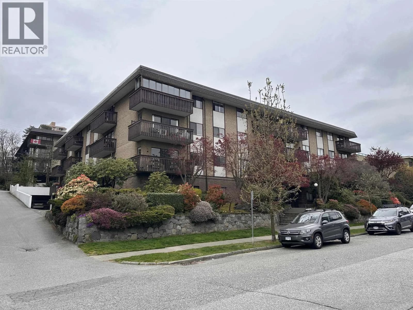 120 E 4TH STREET, North Vancouver
