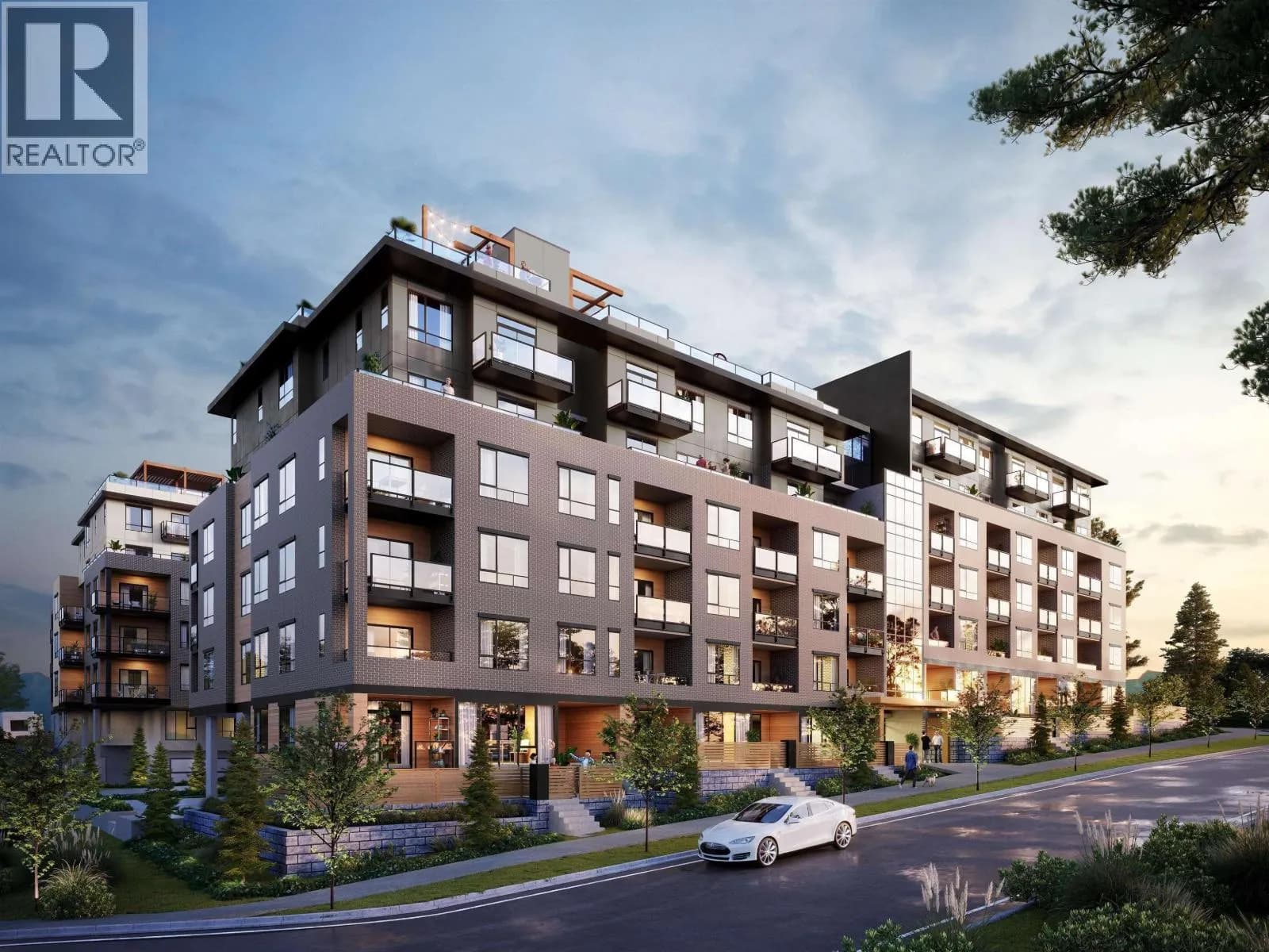 599 DANSEY AVENUE, Coquitlam
