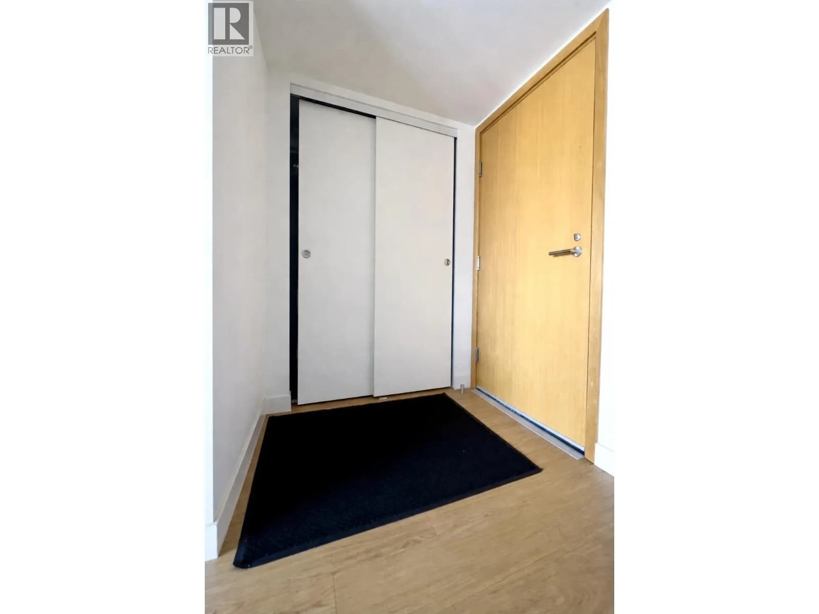 #802 188 KEEFER STREET, Vancouver, BC photo 4