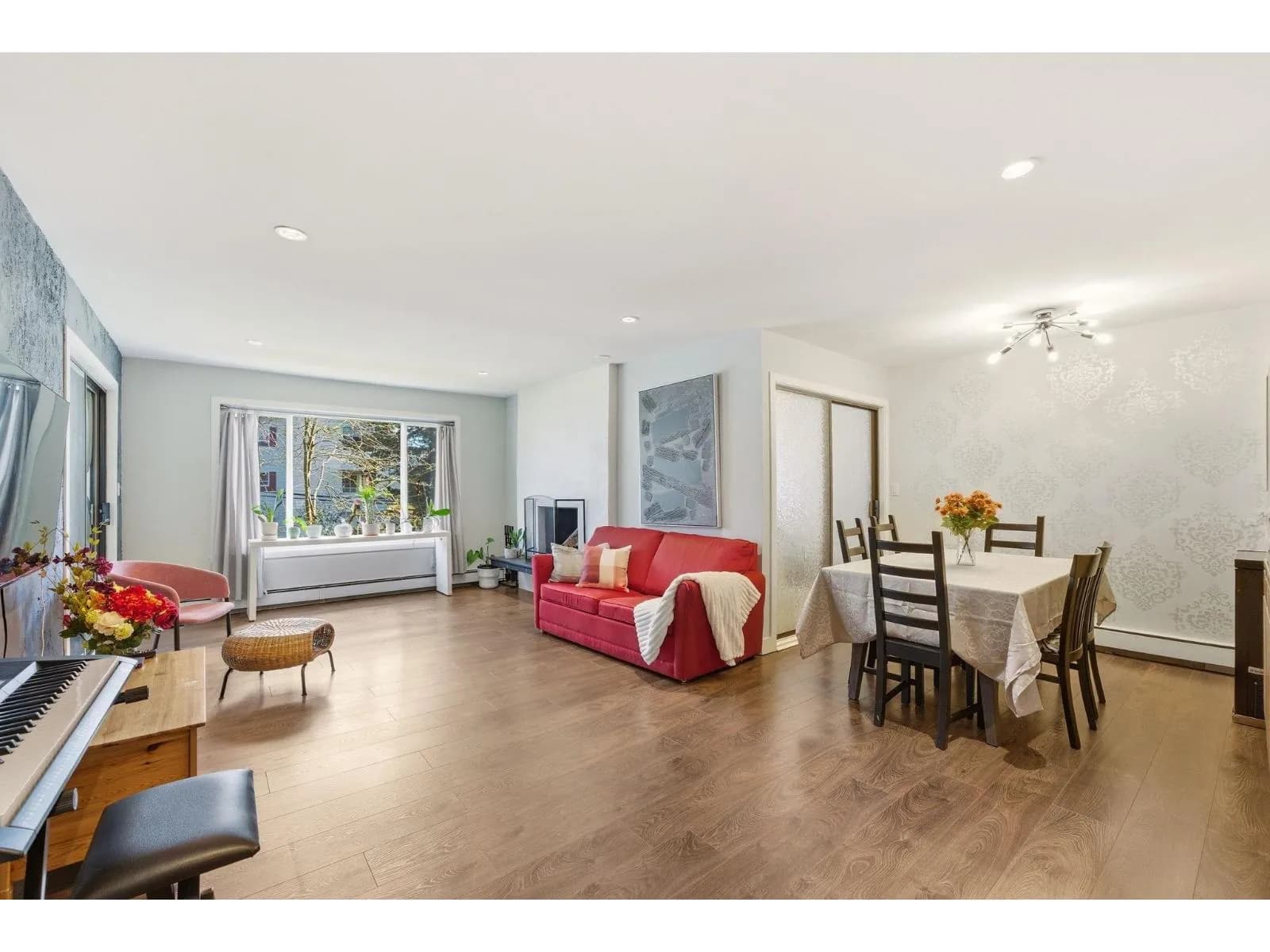 #301 1381 MARTIN STREET, White Rock, BC photo 4