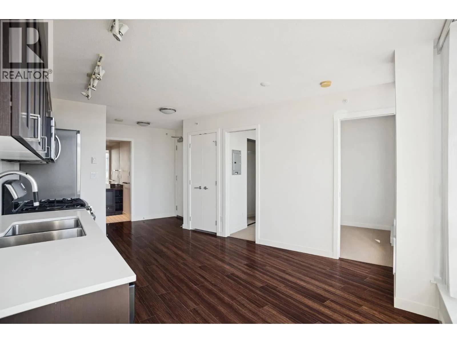 #1010 4815 ELDORADO MEWS, Vancouver, BC photo 4