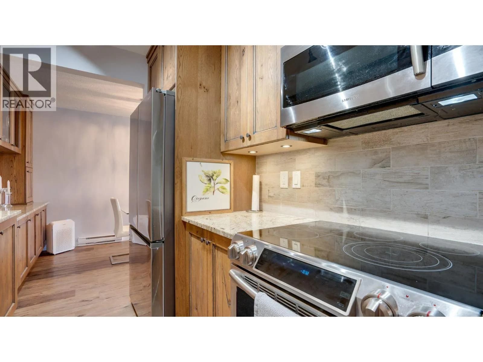 #222 575 Sutherland Avenue, Kelowna, BC photo 3