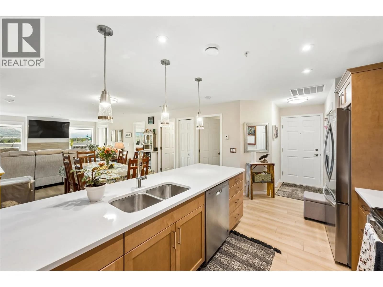 #1002 3362 SKAHA LAKE Road, Penticton, BC photo 2