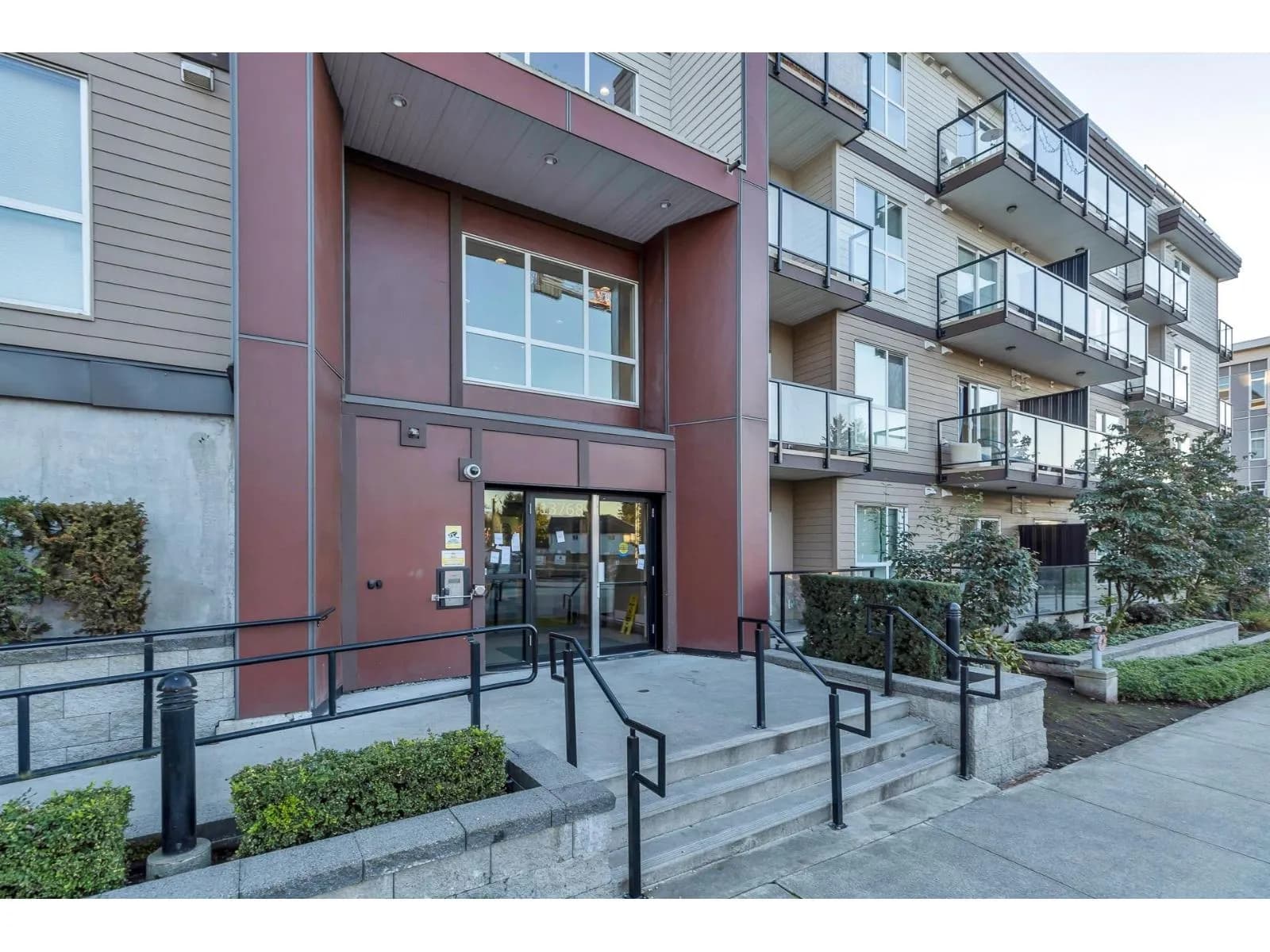 #221 13768 108 AVENUE, Surrey, BC photo 2