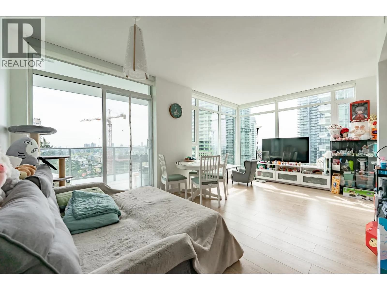 #1901 6538 NELSON AVENUE, Burnaby, BC photo 2
