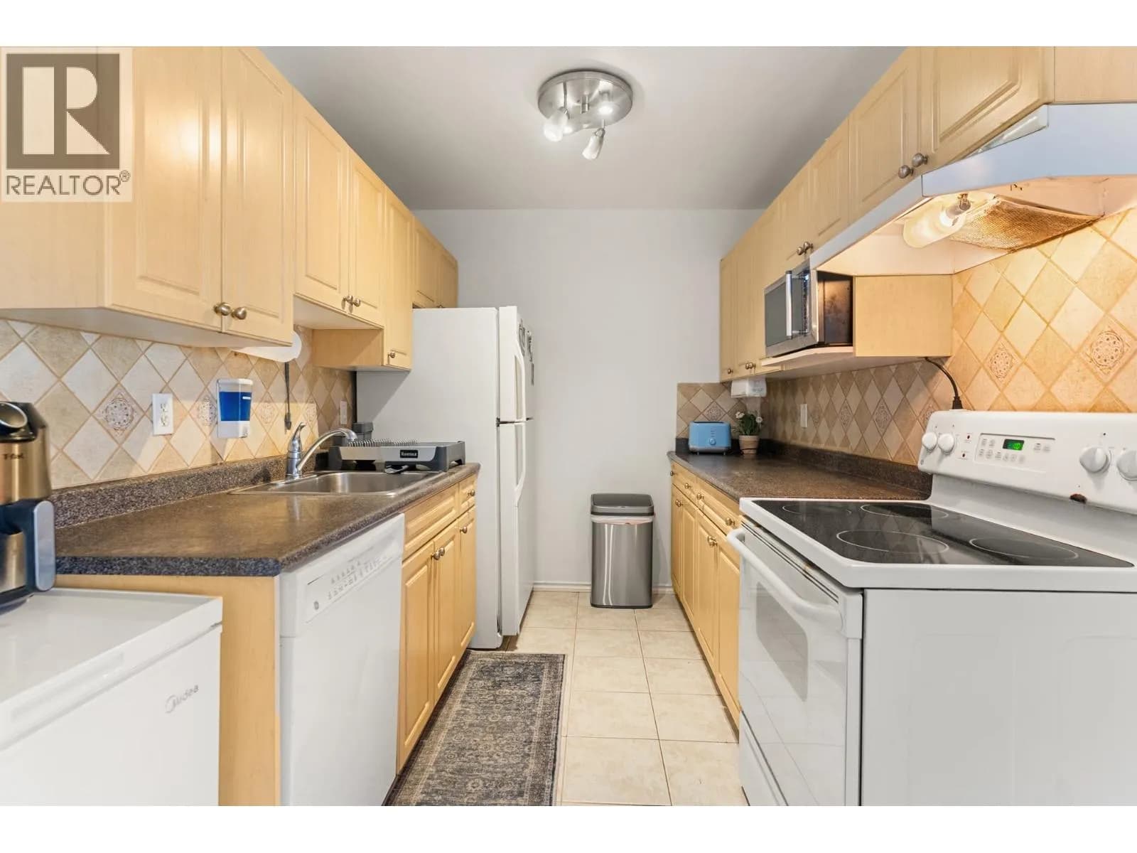 7240 LINDSAY ROAD, Richmond
