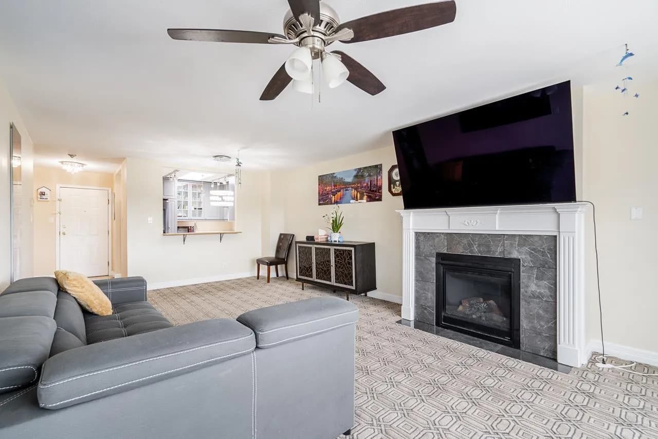 #306 9763 140 STREET, Surrey, BC photo 4