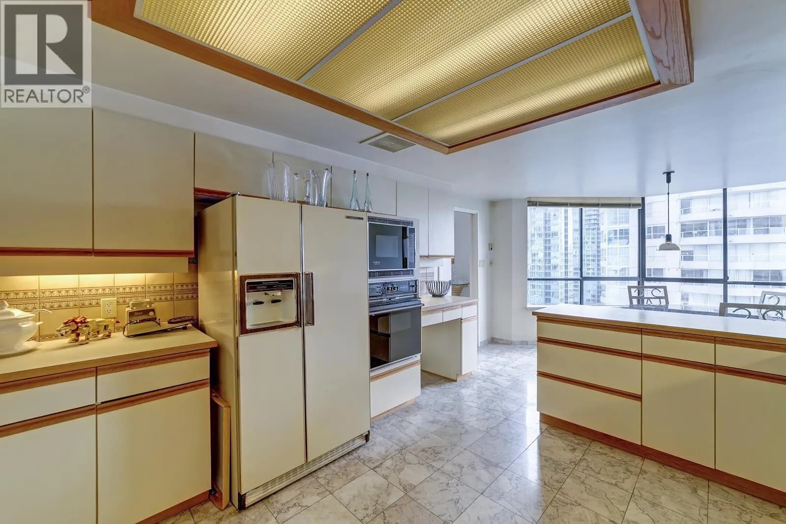 #1902 738 BROUGHTON STREET, Vancouver, BC photo 2