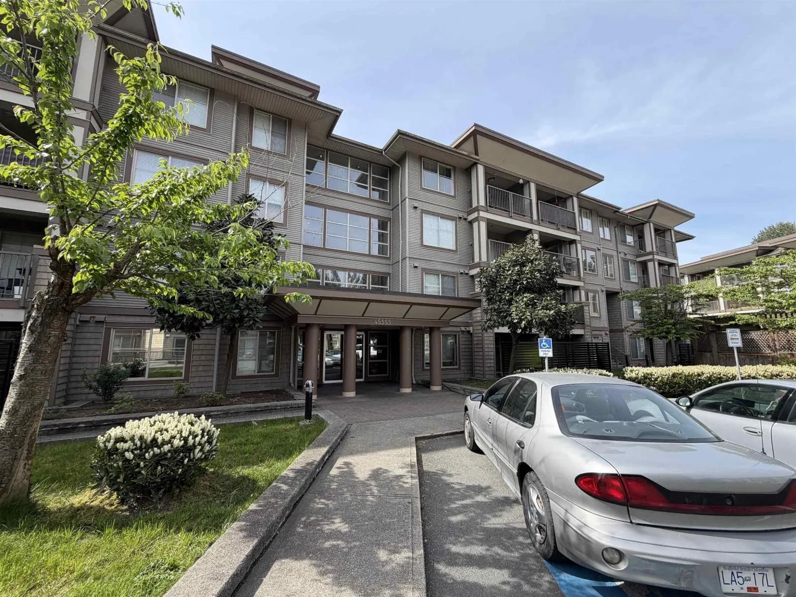 45555 YALE ROAD, Chilliwack