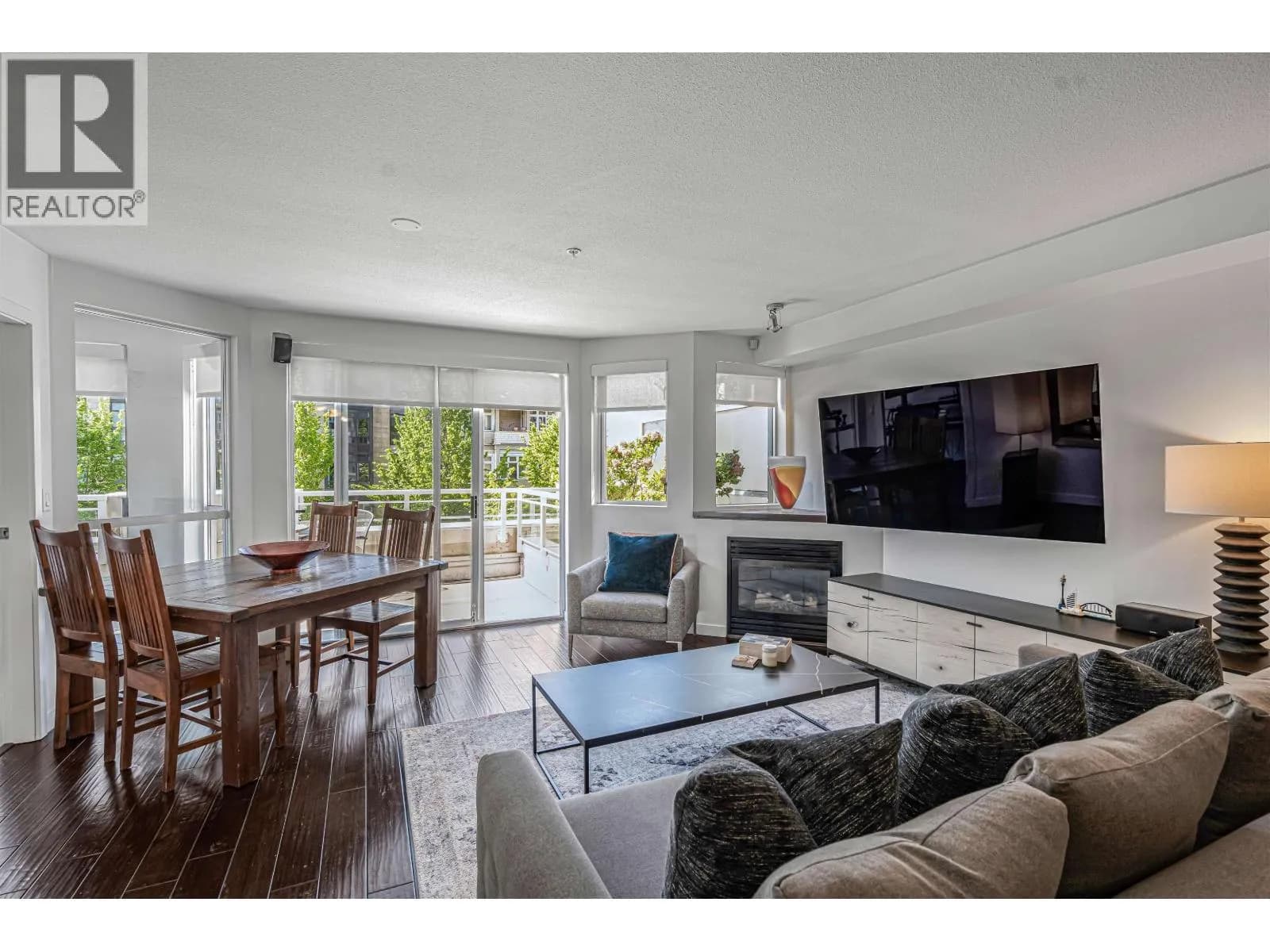 122 E 3RD STREET, North Vancouver