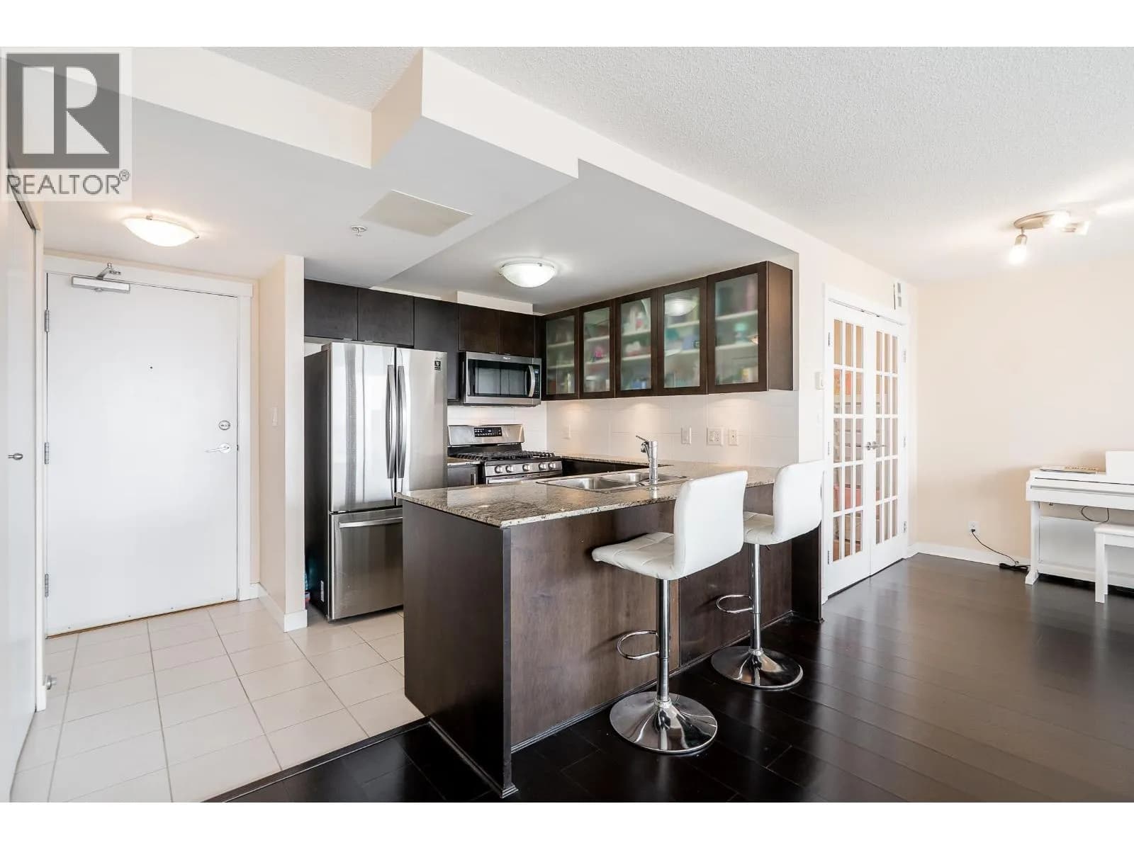 #1602 7555 ALDERBRIDGE WAY, Richmond, BC photo 4