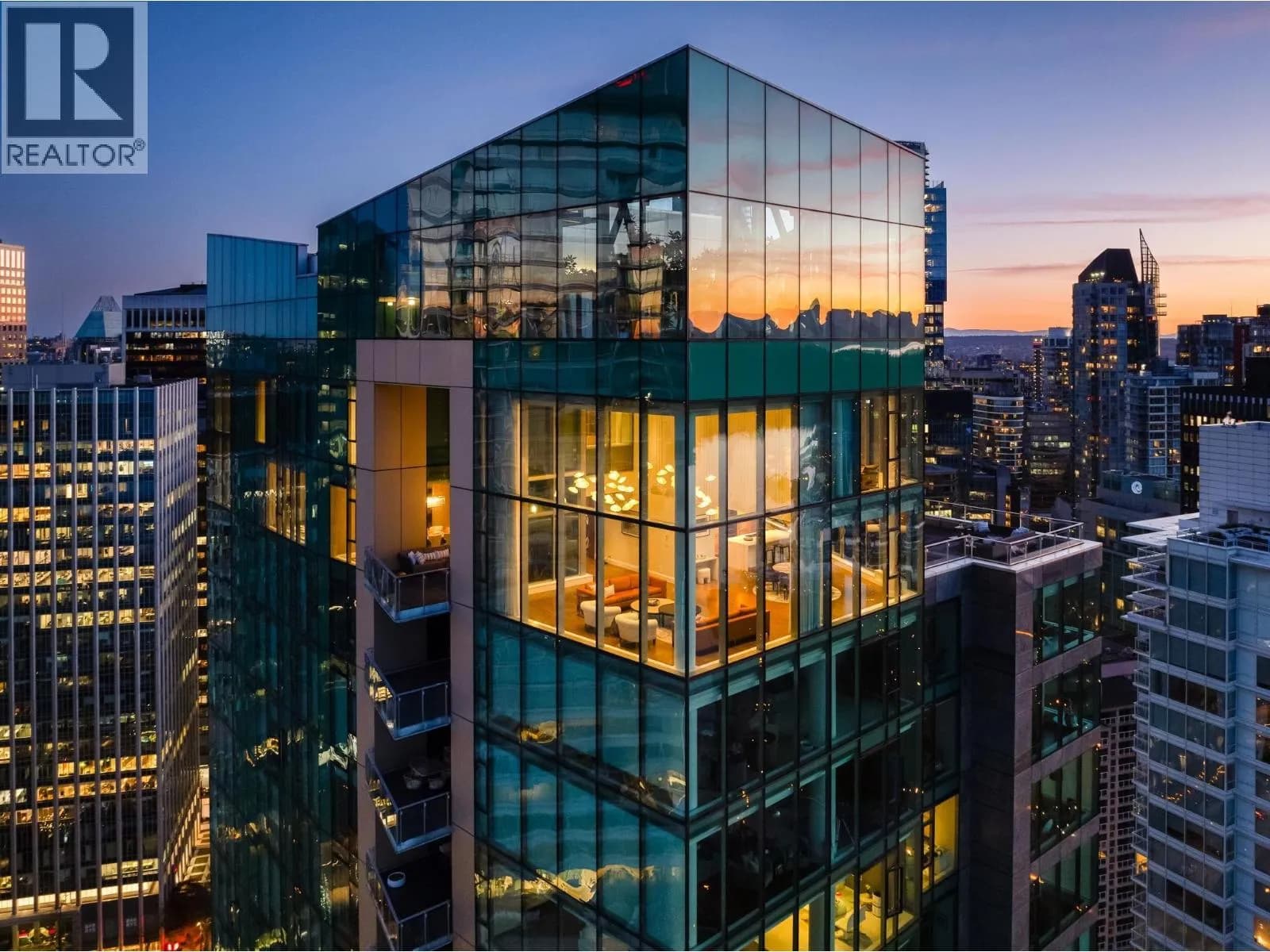 277 THURLOW STREET, Vancouver