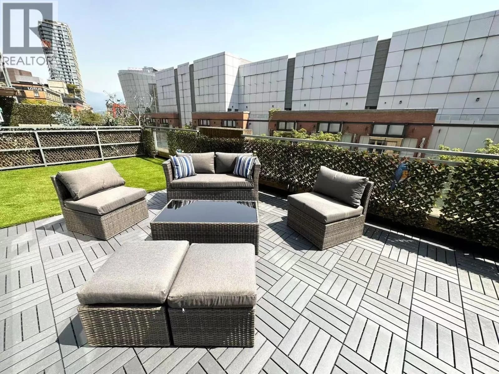 555 ABBOTT STREET, Vancouver