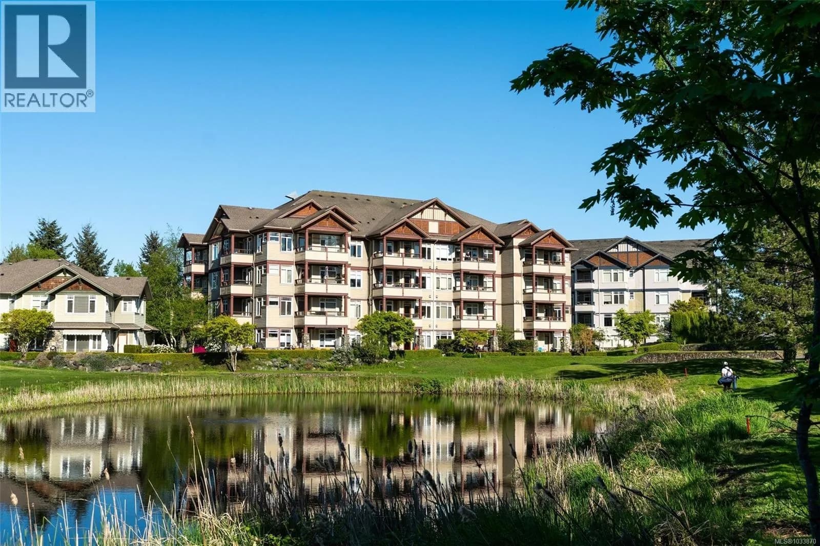 #102E 1115 CRAIGFLOWER Rd, Esquimalt, BC photo 4