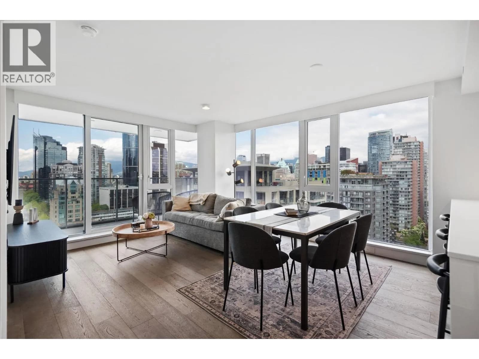 1111 RICHARDS STREET, Vancouver