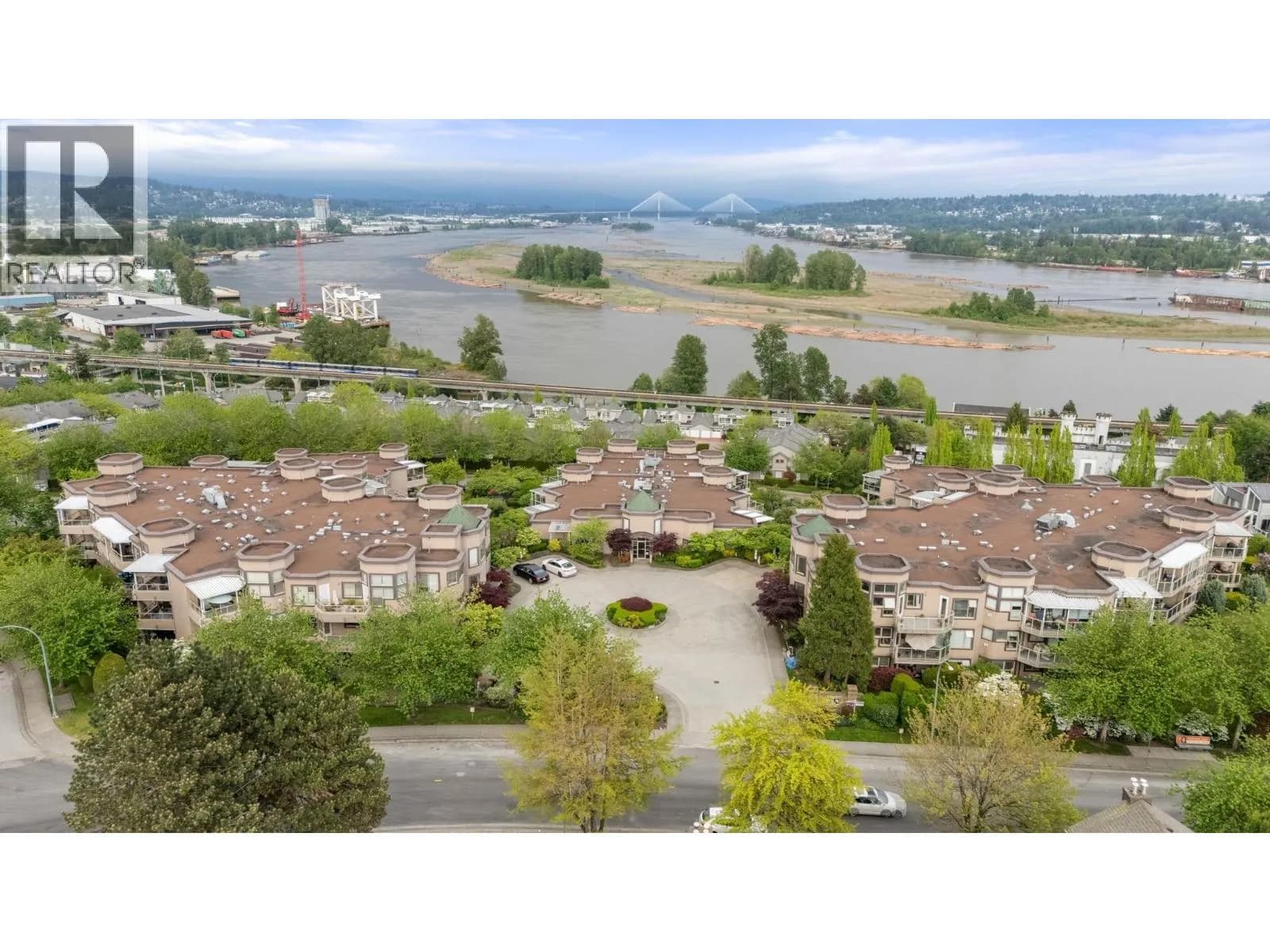 #401 78 RICHMOND STREET, New Westminster, BC photo 2