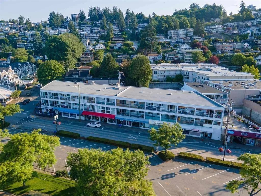 #110 14881 MARINE DRIVE, White Rock, BC photo 2