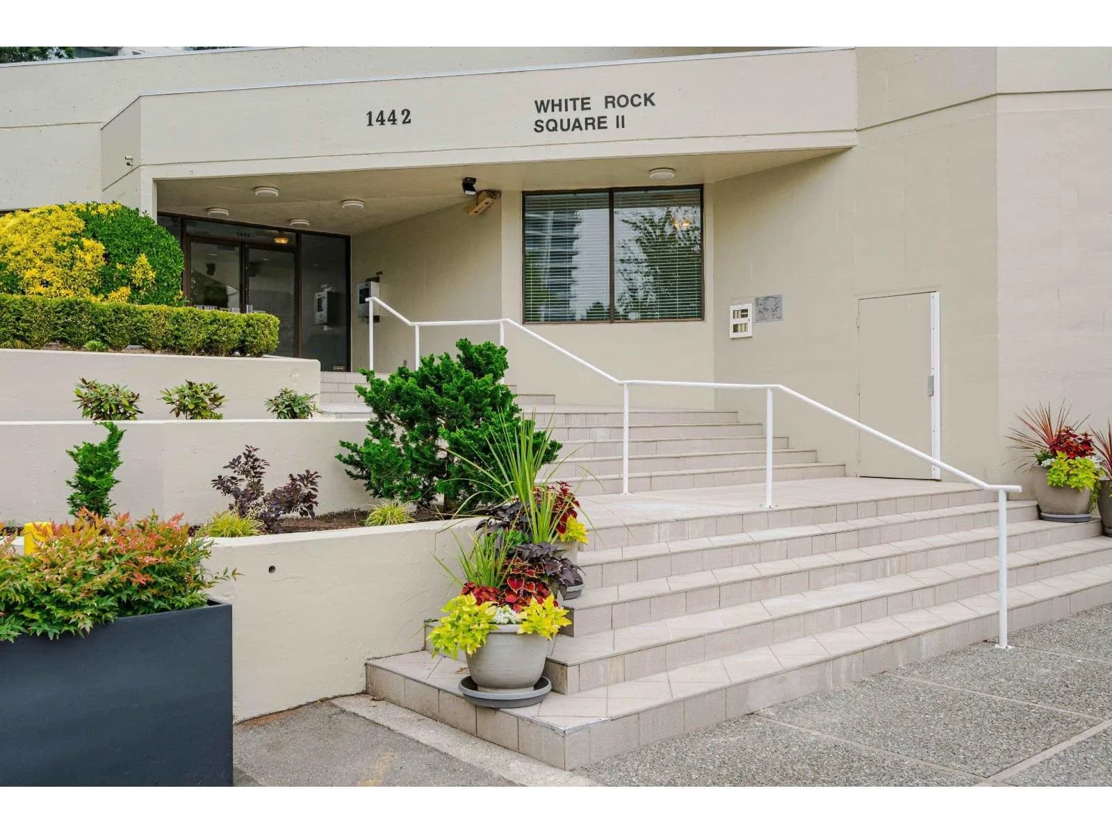 #704 1442 FOSTER STREET, White Rock, BC photo 3