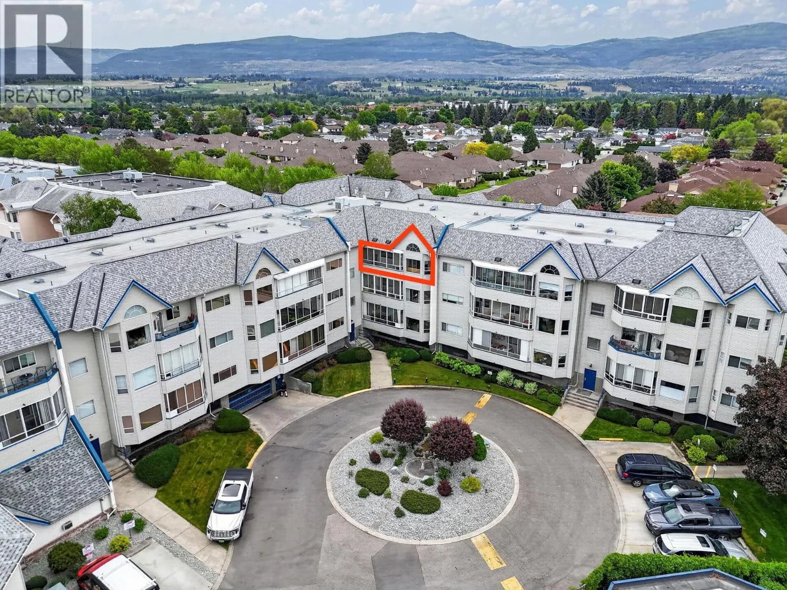 #303 877 KLO Road, Kelowna, BC photo 1