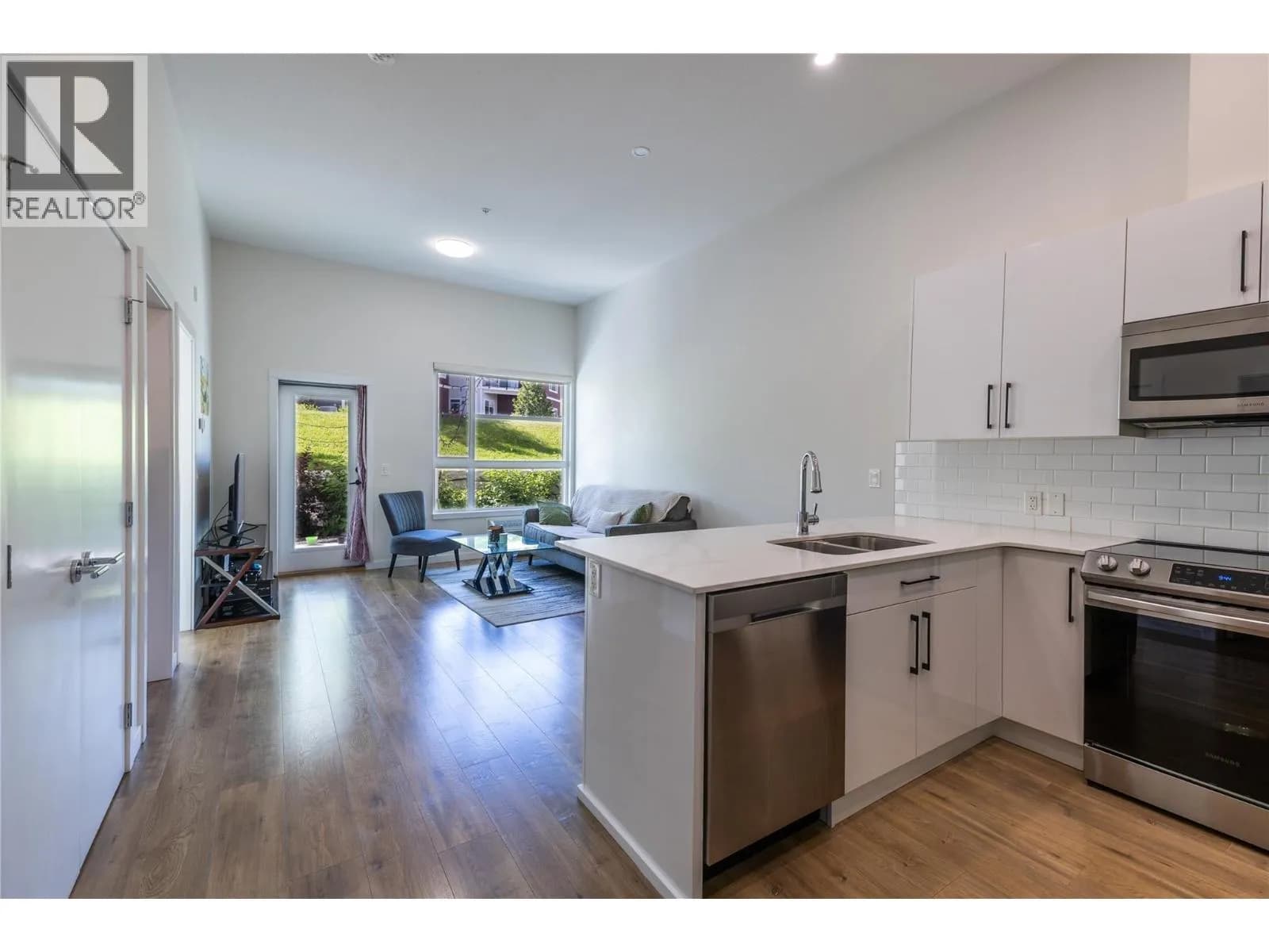 #107 1880 Hugh Allan Drive, Kamloops, BC photo 3